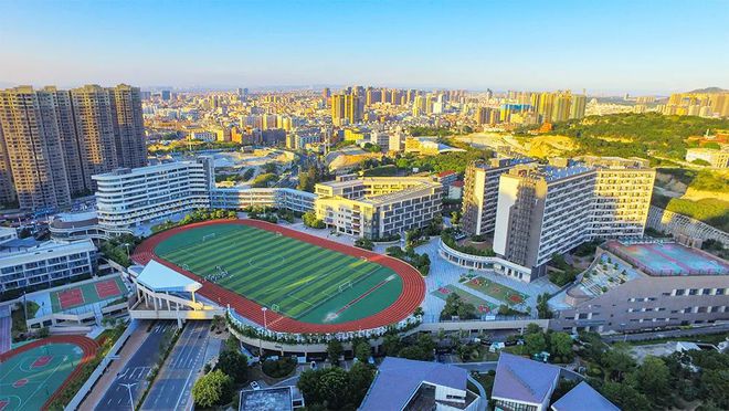 福建新答卷|石獅:我是sh&iacute;shī,為建設現(xiàn)代化商貿(mào)之都,我拼了!